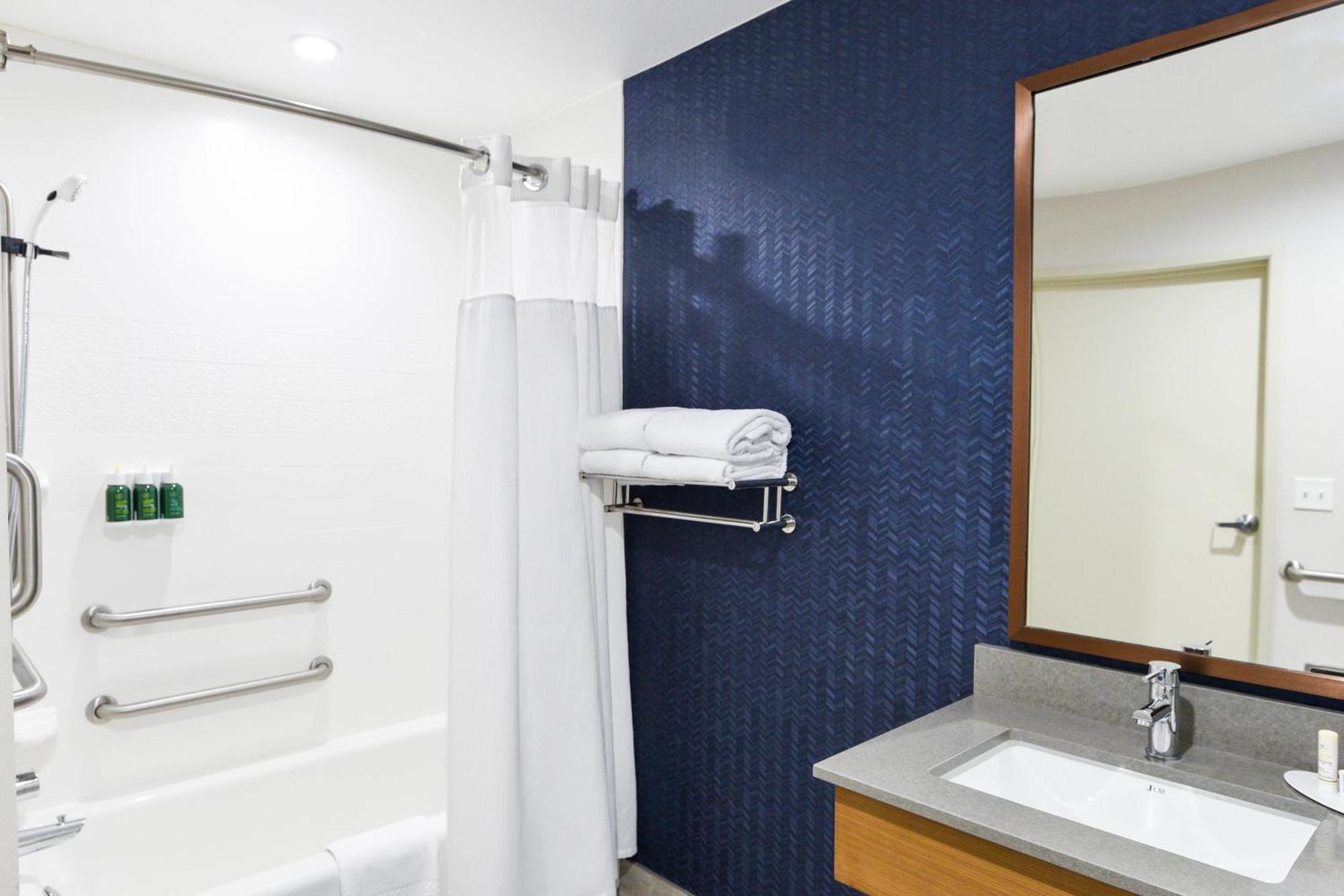 Fairfield Inn & Suites Ontario Rancho Cucamonga Ngoại thất bức ảnh