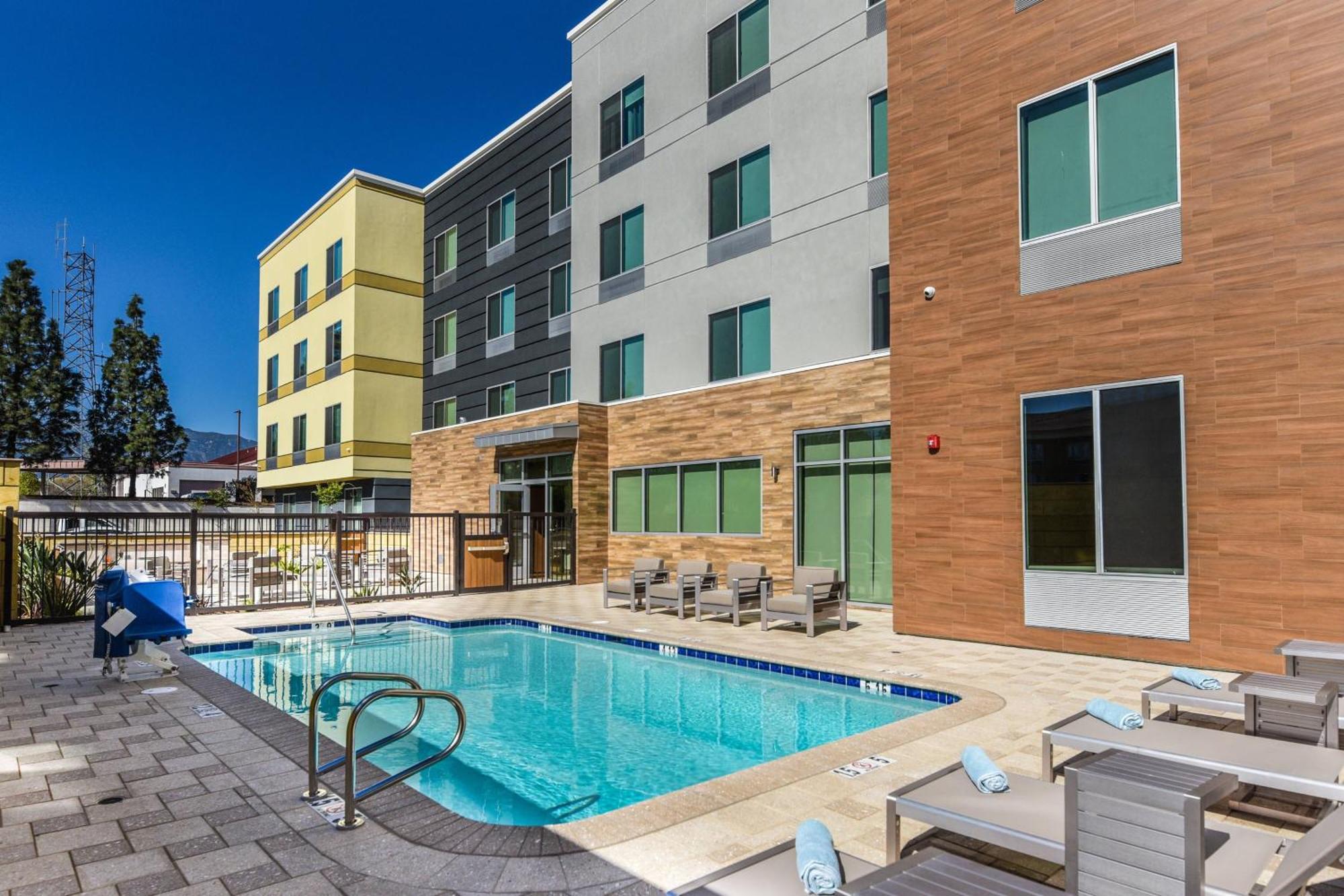 Fairfield Inn & Suites Ontario Rancho Cucamonga Ngoại thất bức ảnh