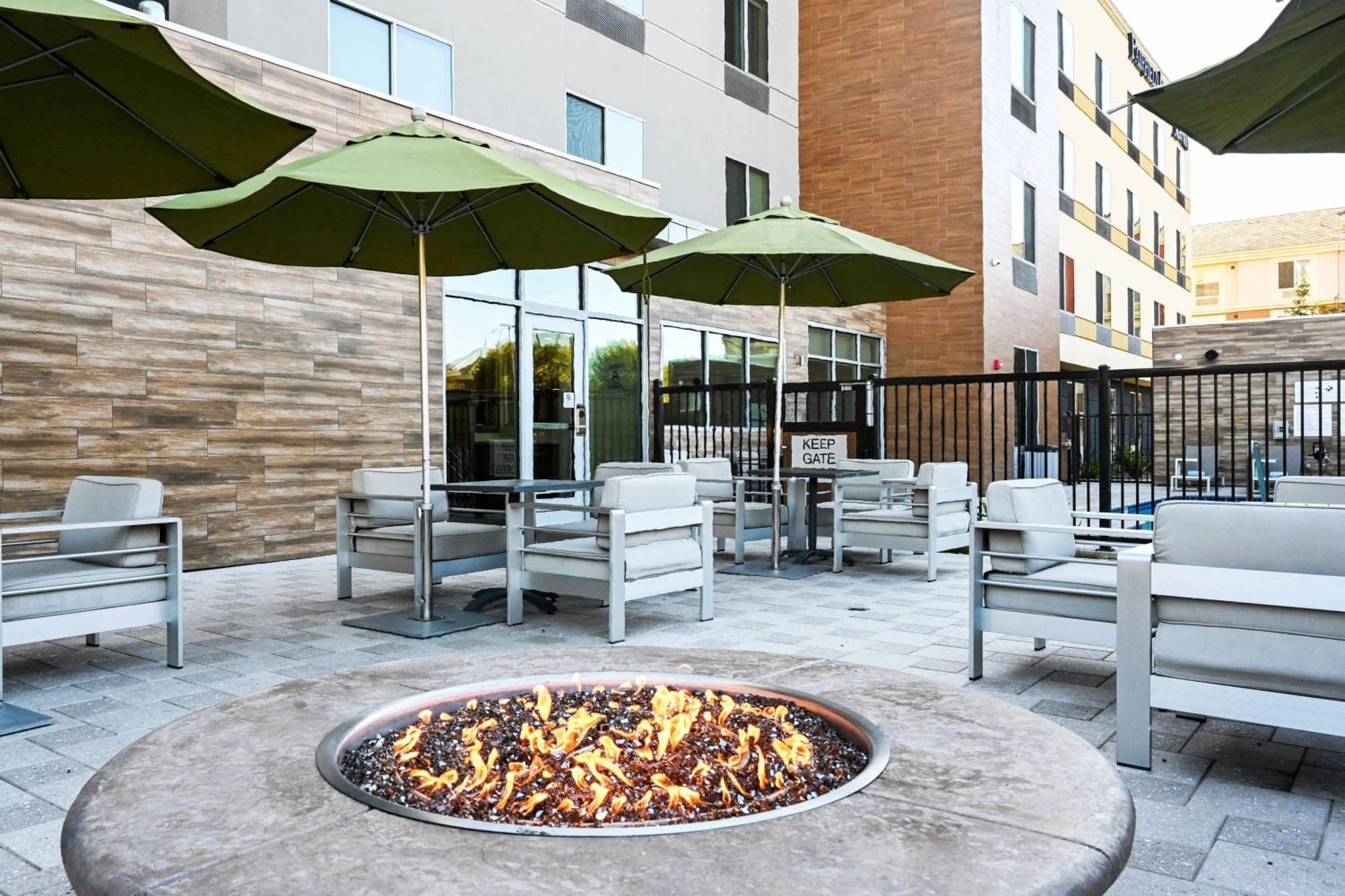 Fairfield Inn & Suites Ontario Rancho Cucamonga Ngoại thất bức ảnh